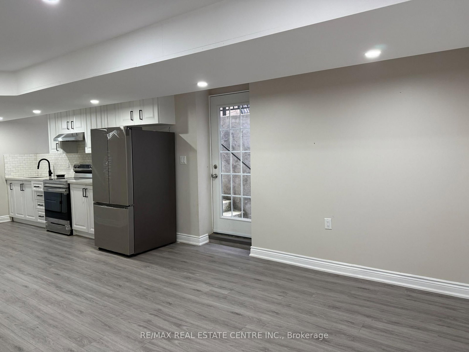 320 Sedgewood Street, Unit BASEMENT - Photo 4