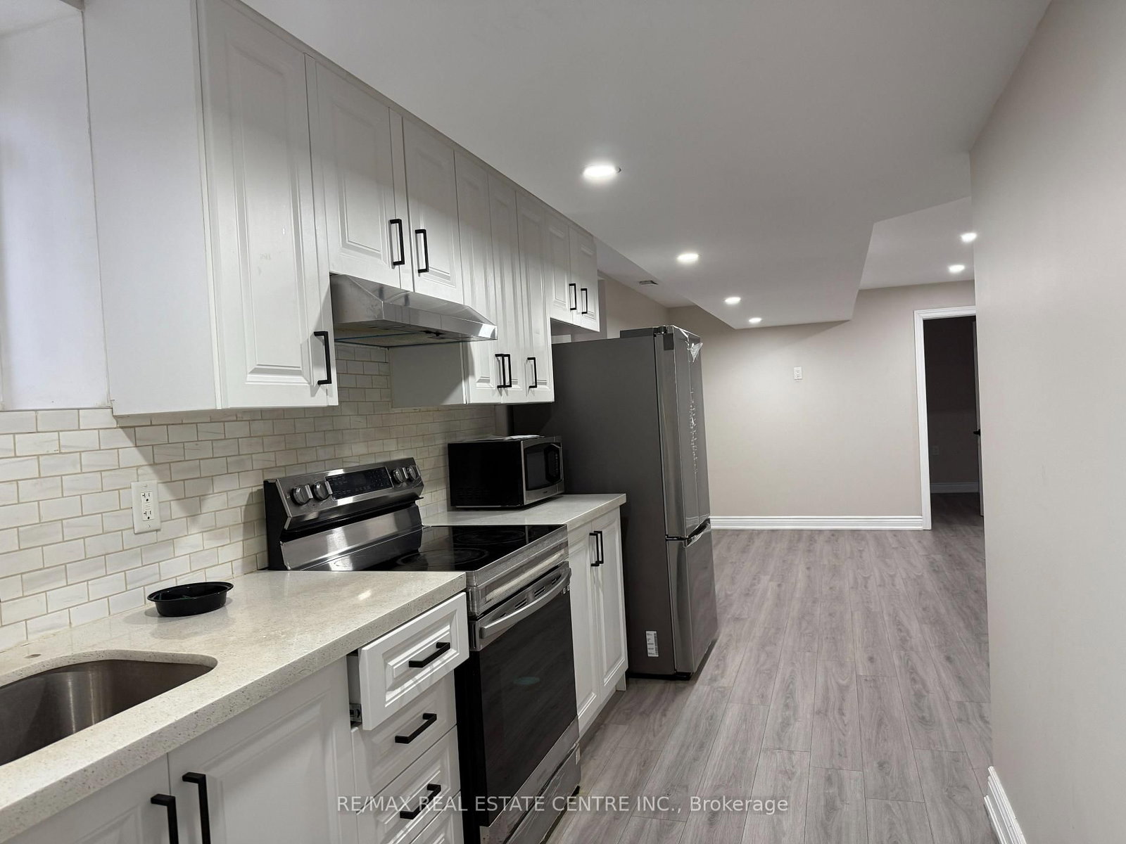 320 Sedgewood Street, Unit BASEMENT - Photo 7