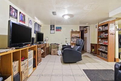 307 Wallace Avenue S — photo 6