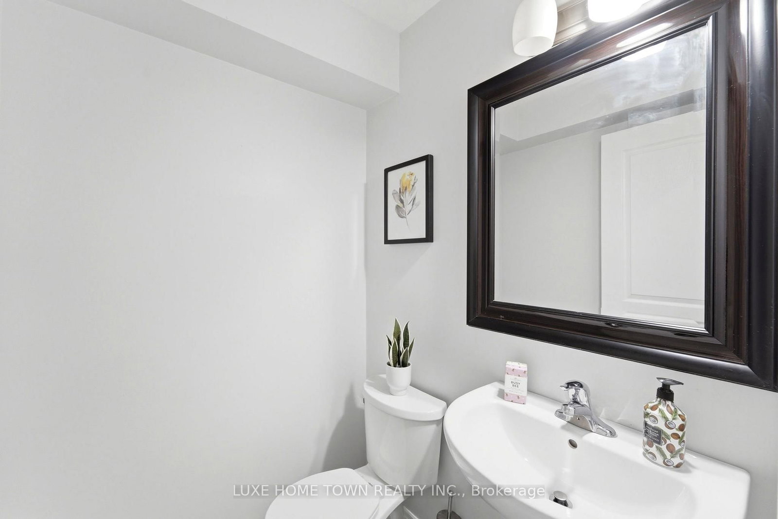 100 Monarch Street - Photo 15