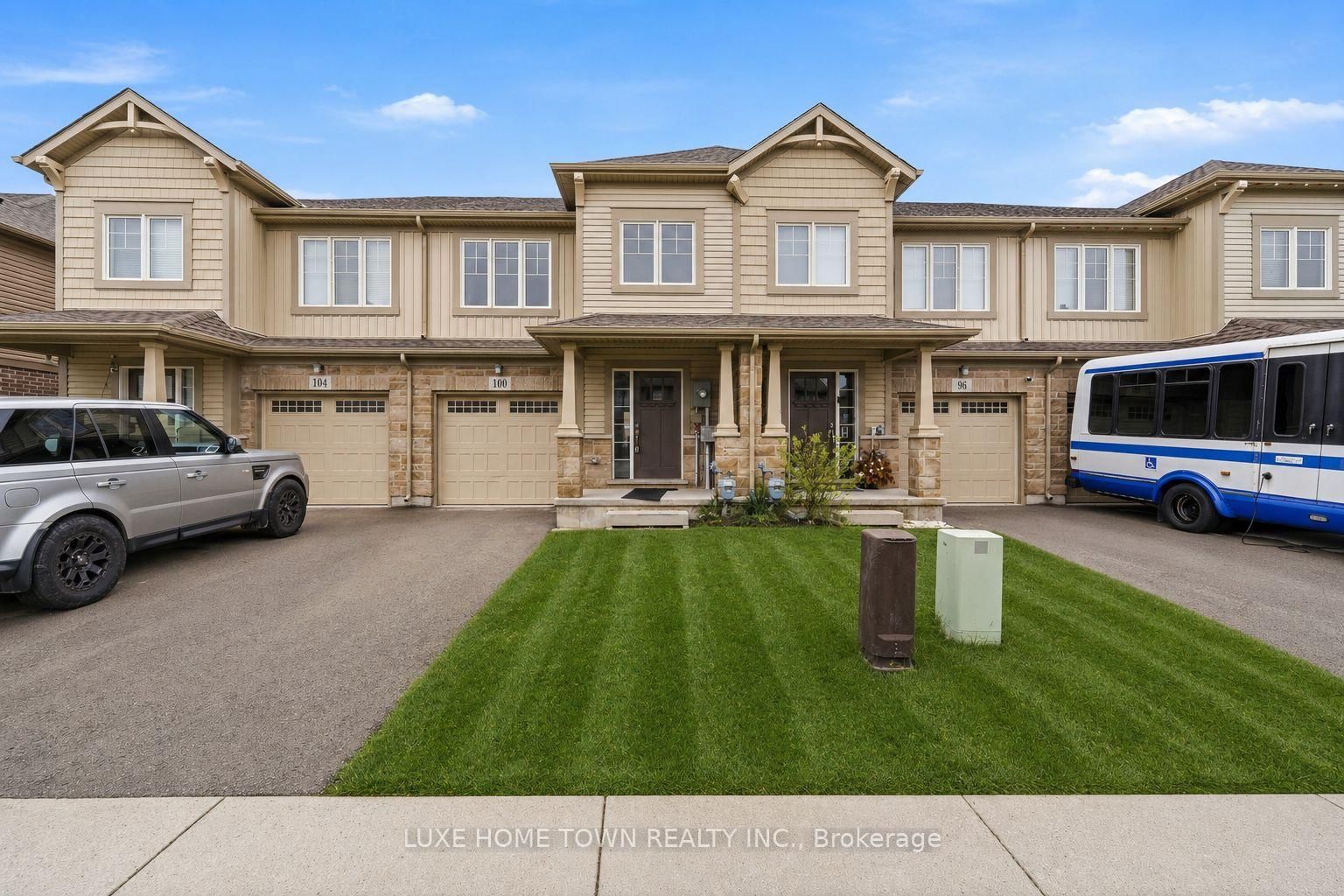 100 Monarch Street - Photo 2
