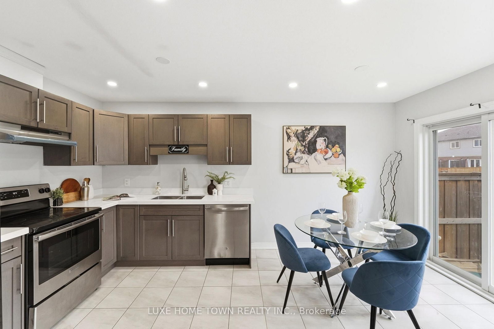 100 Monarch Street - Photo 9