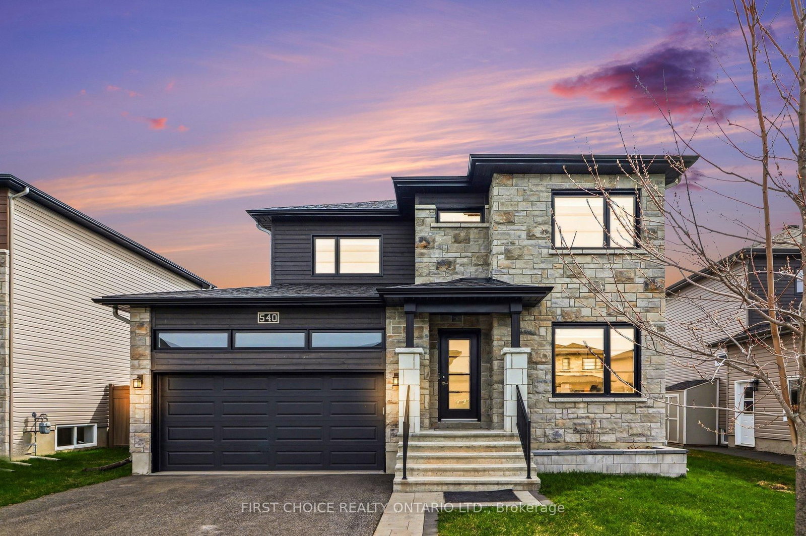 Detached House for sale at 540 Lucent Street, Russell, Ontario, K4R 0E7 - Village of Russell - MLS: X13060742
