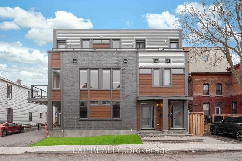 home for lease on 9 Anderson Street