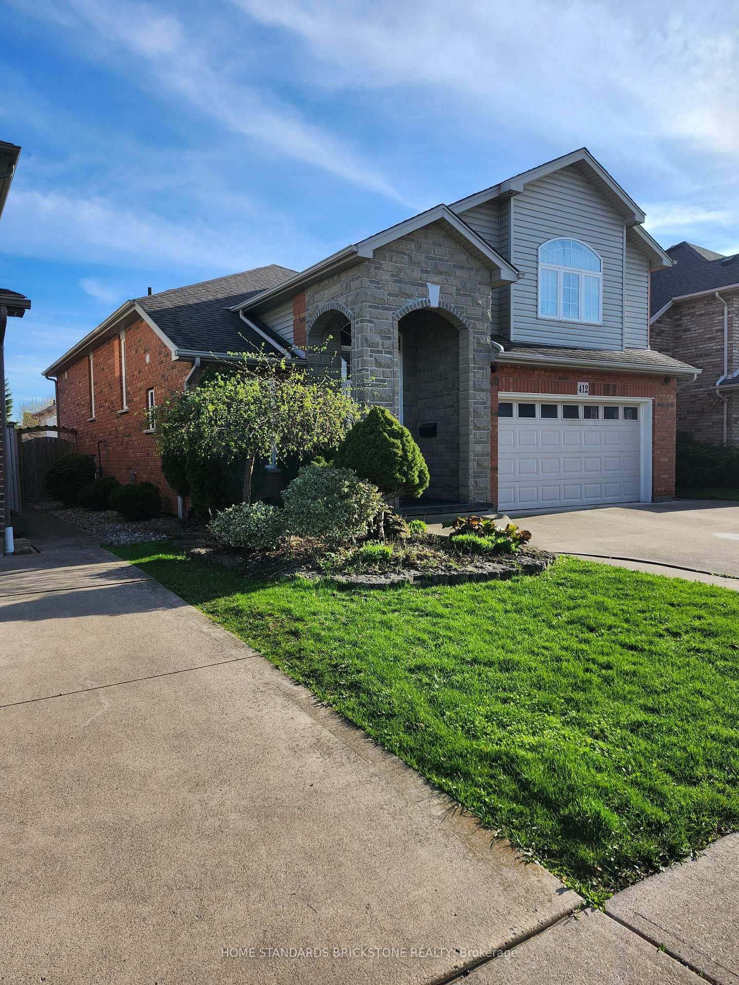 Detached House for sale at 412 Autumn Crescent, Welland, Ontario, L3C 7J9 - West Welland - MLS: X13061082
