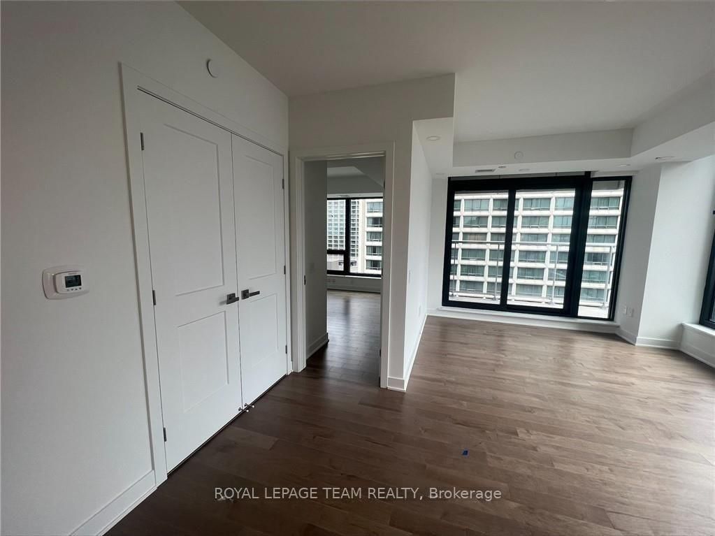 340 QUEEN Street, Unit 1107 - Photo 7