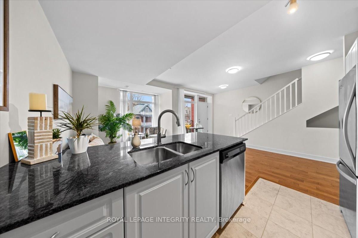 78 Holmwood Avenue • #9 • Ottawa, ON photo 6