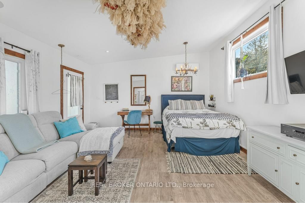 24 Robinson Street S - Photo 38
