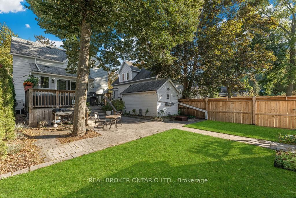 24 Robinson Street S - Photo 43