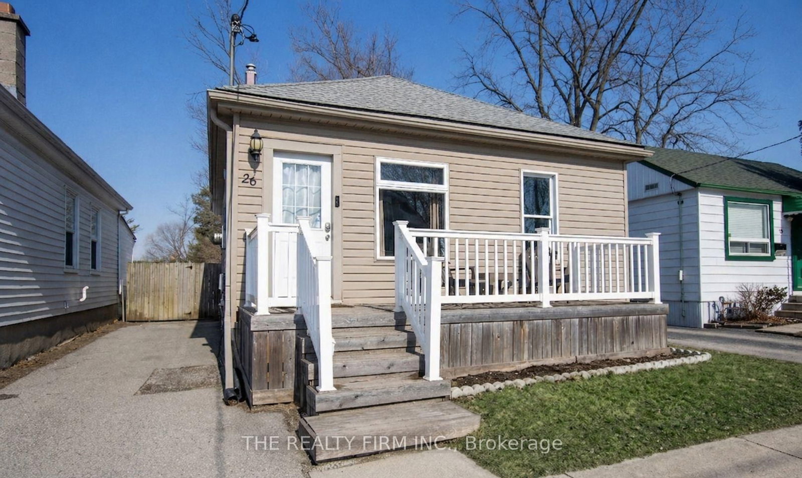 Detached House for sale at 26 Grafton Street, London East, Ontario, N5Z 1N7 - East H - MLS: X13061774