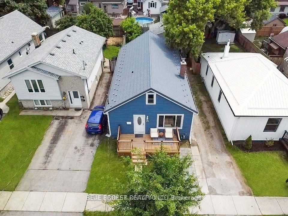 Detached House for sale at 104 Delaware Street, London East, Ontario, N5Z 2N5 - East M - MLS: X13061780