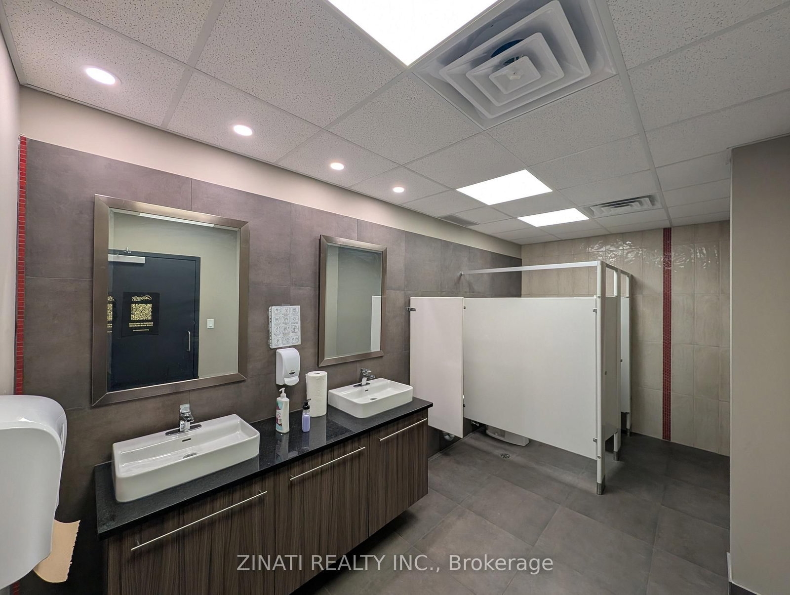 299 Bank Street - Photo 28