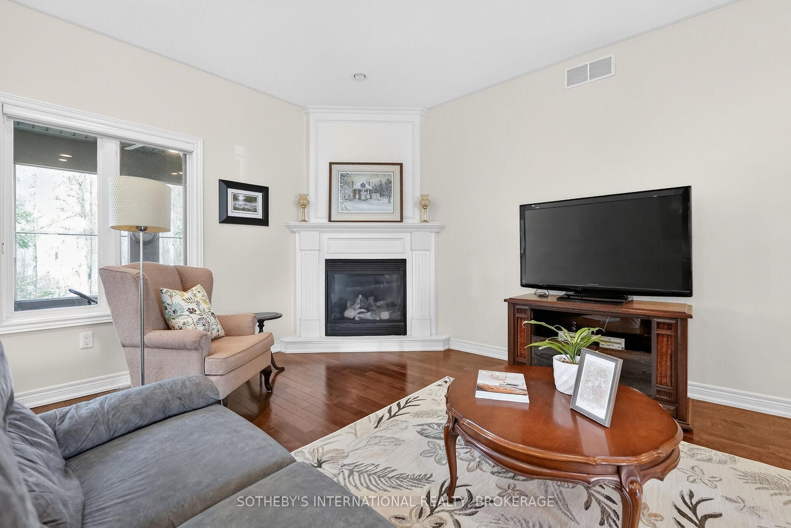 64 Mason Court • Welland, ON photo 4
