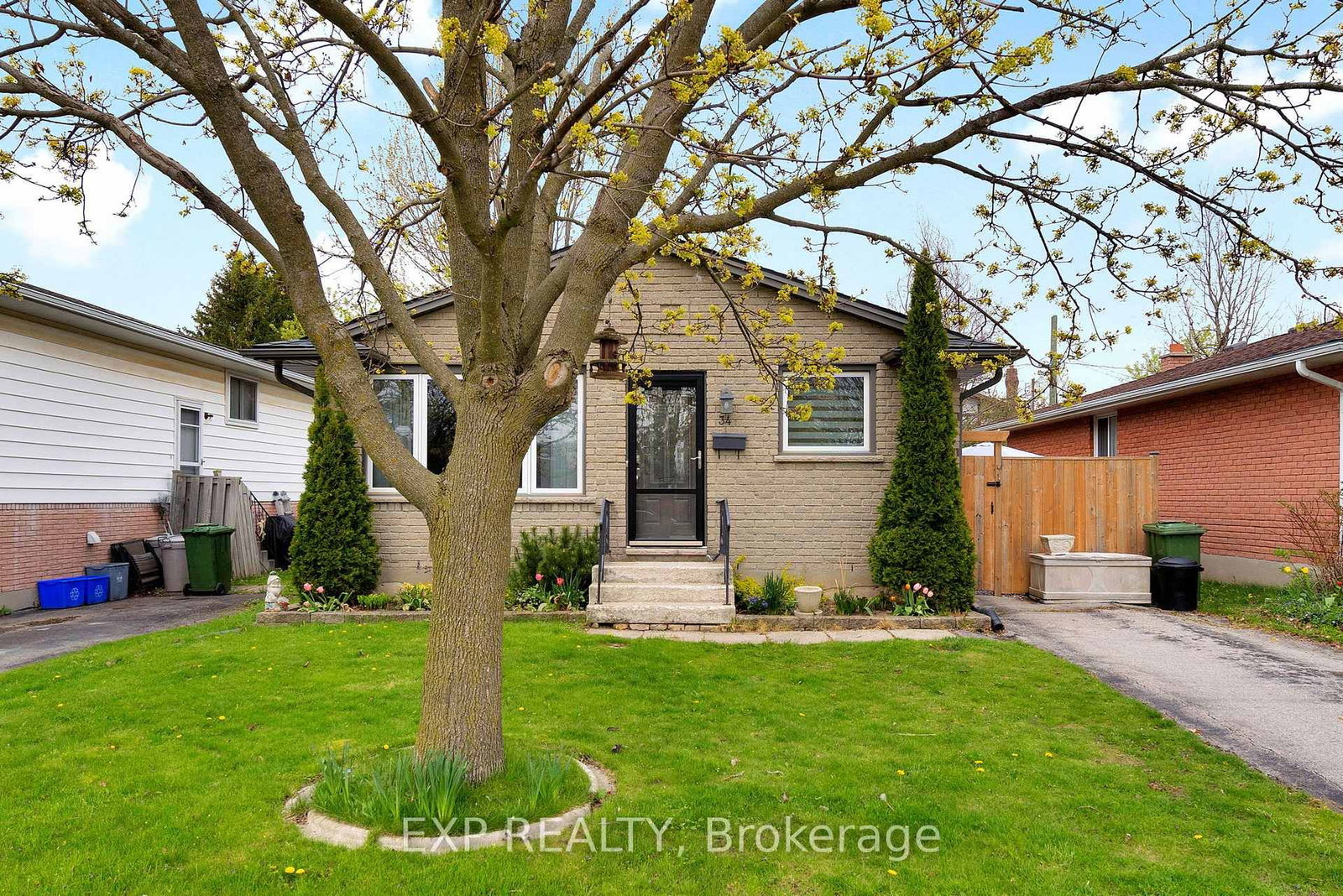 Detached House for sale at 34 Taylor Crescent, St. Thomas, Ontario, N5R 5J4 - St. Thomas - MLS: X13062056