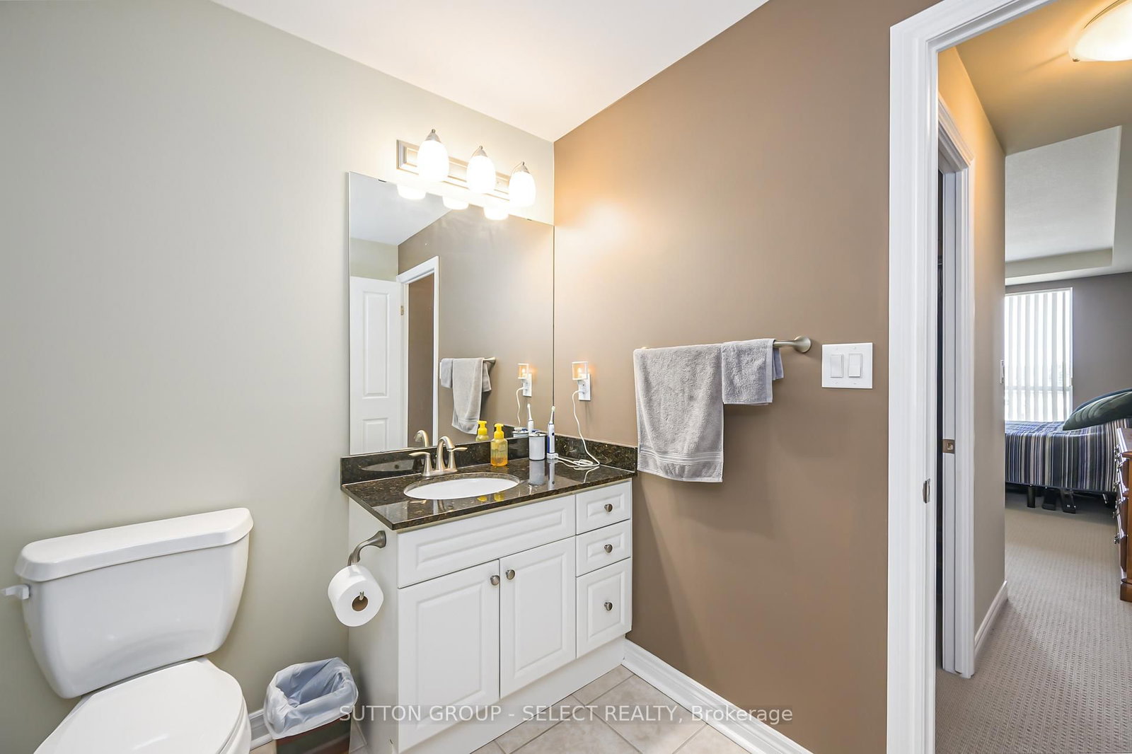 1030 CORONATION Drive, Unit 606 - Photo 20