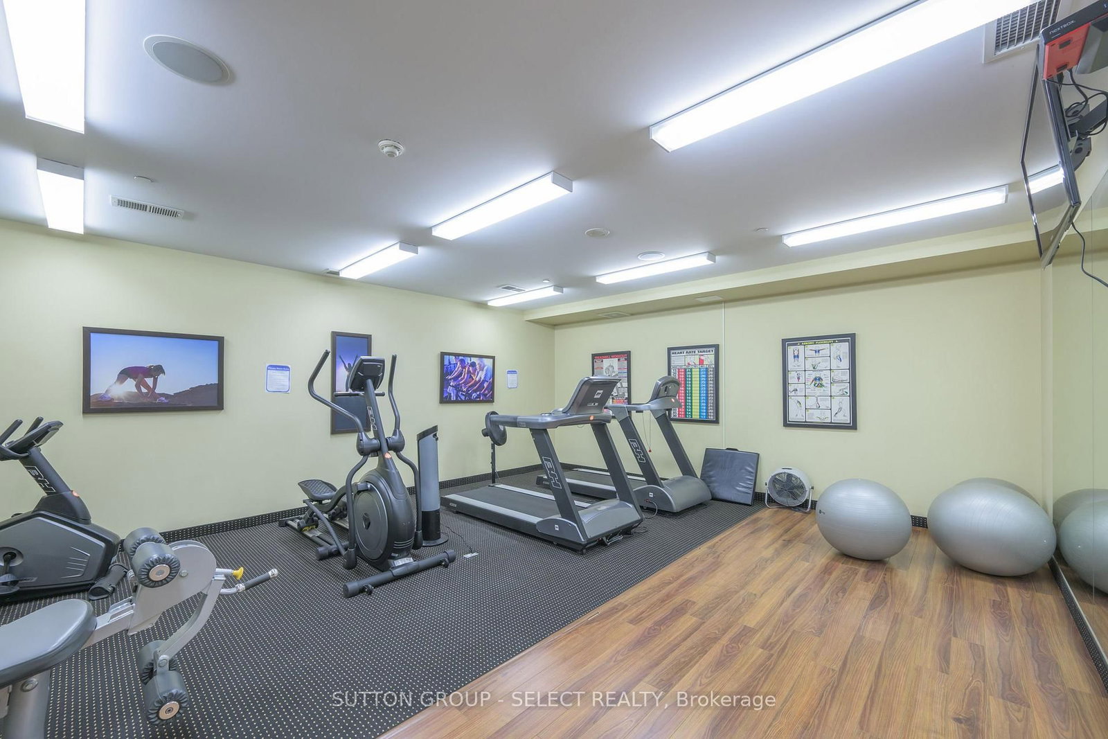 1030 CORONATION Drive, Unit 606 - Photo 31