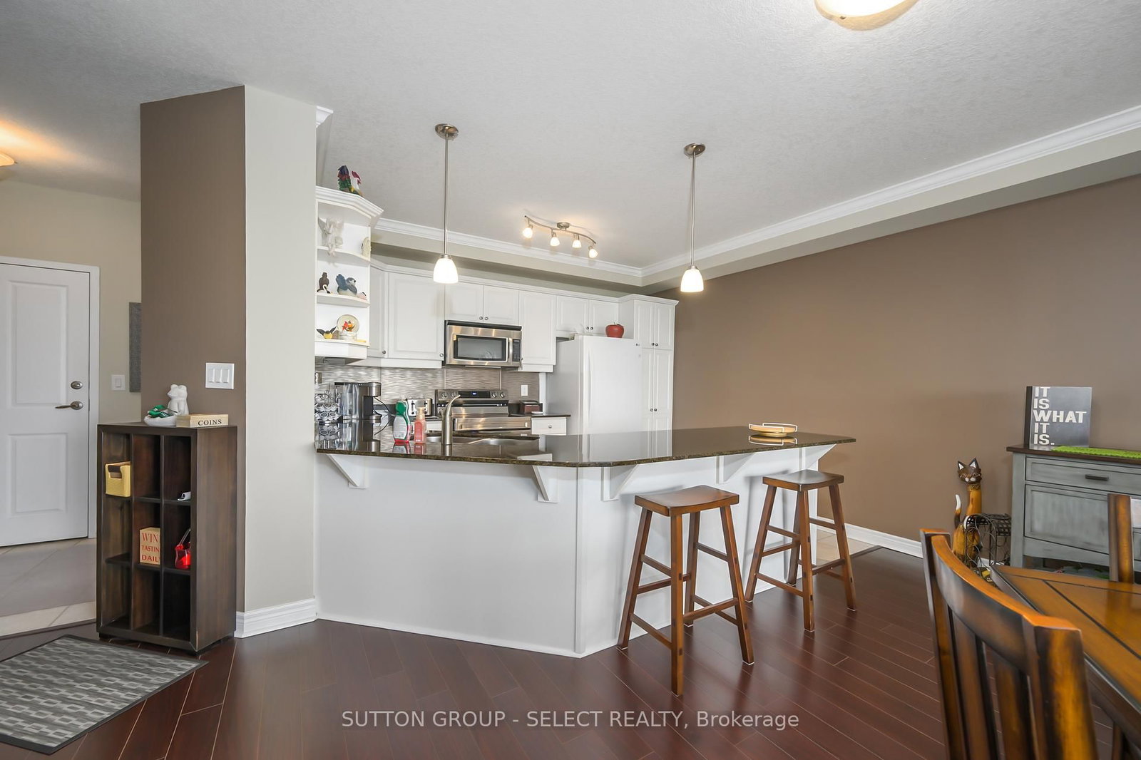 1030 CORONATION Drive, Unit 606 - Photo 9