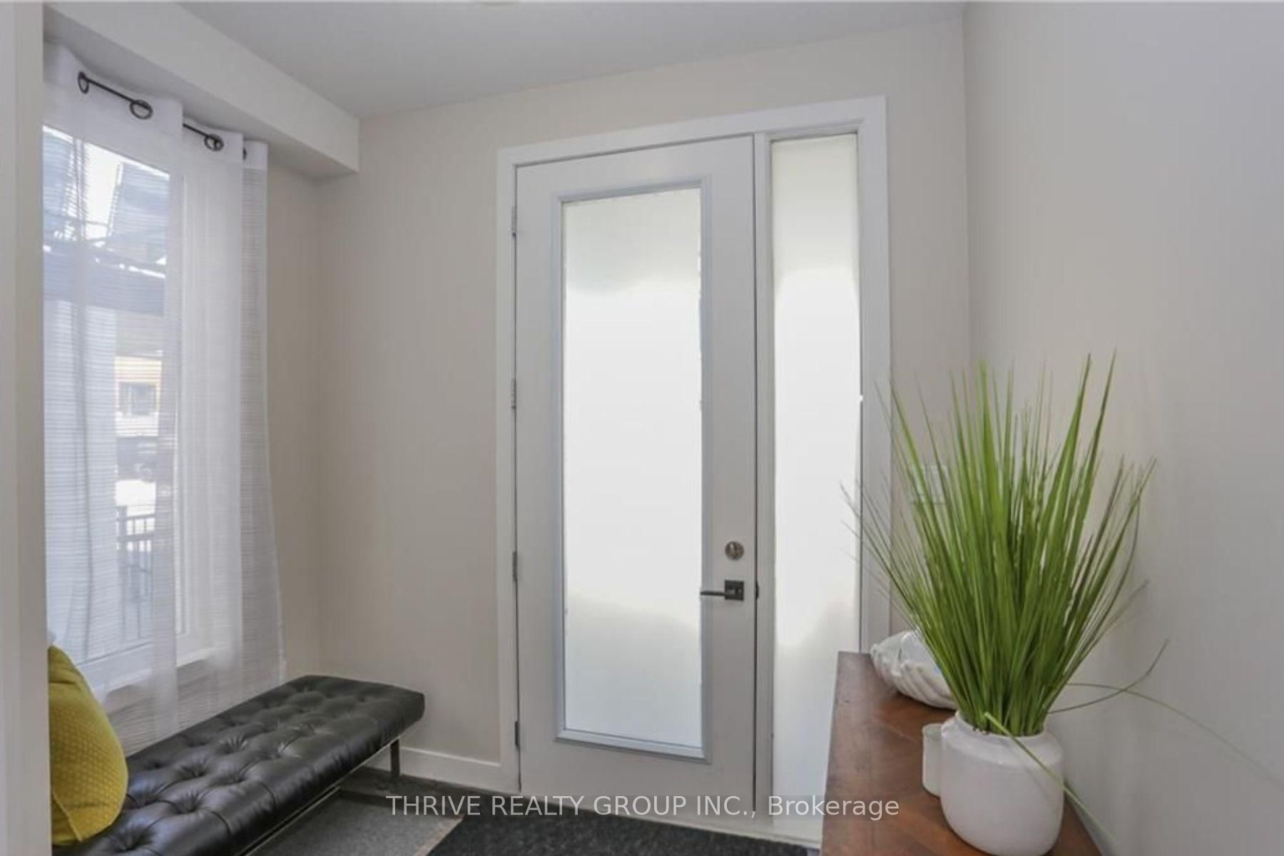 921 SARNIA Road