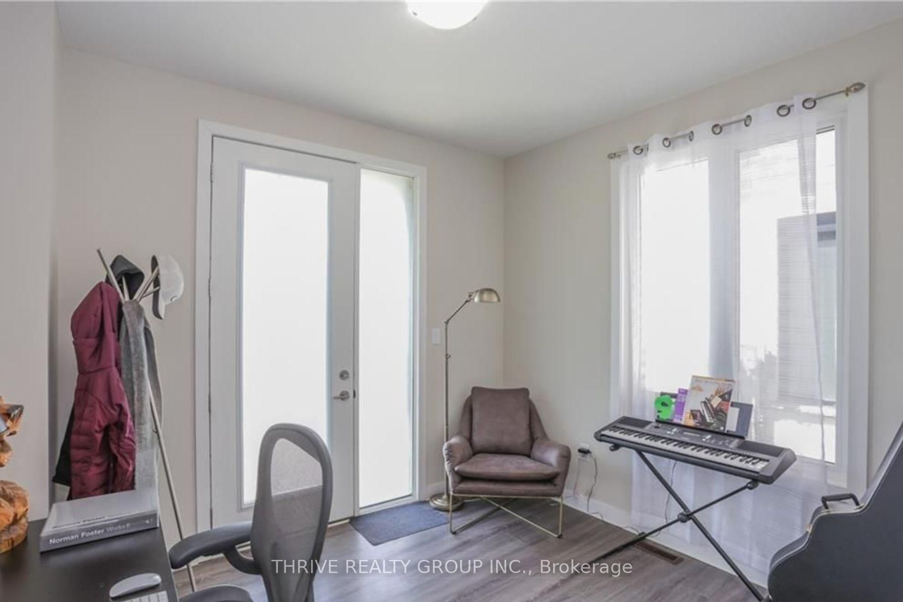 921 SARNIA Road