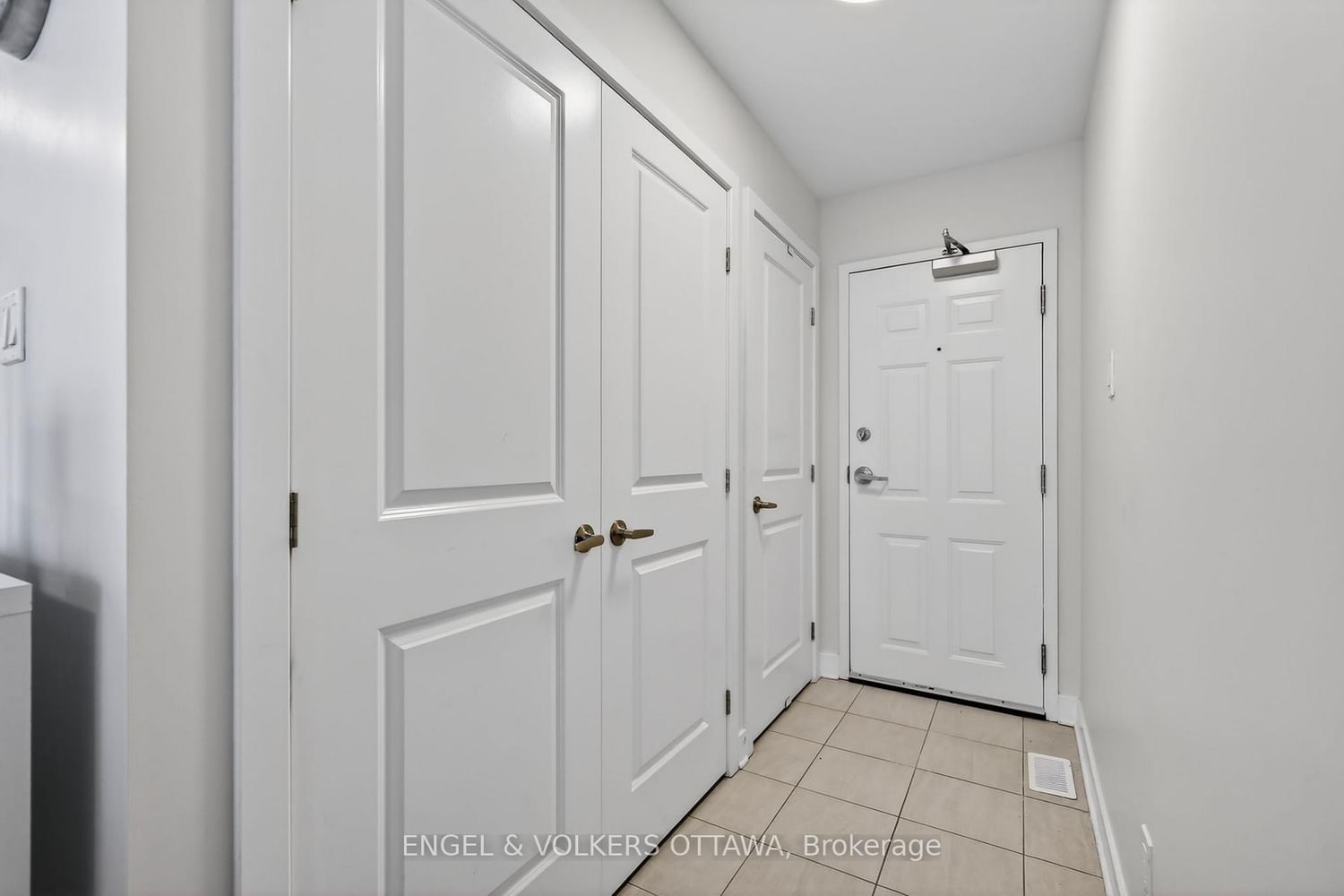 192 Forward Avenue, Unit A - Photo 2
