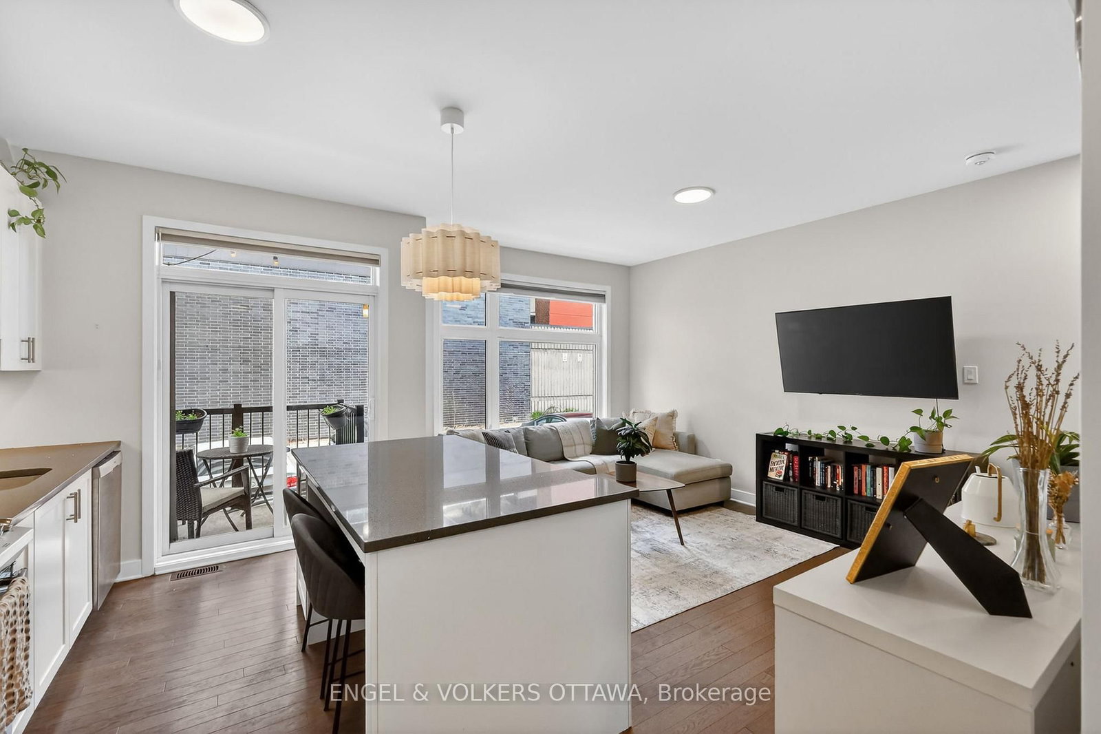 192 Forward Avenue, Unit A - Photo 6