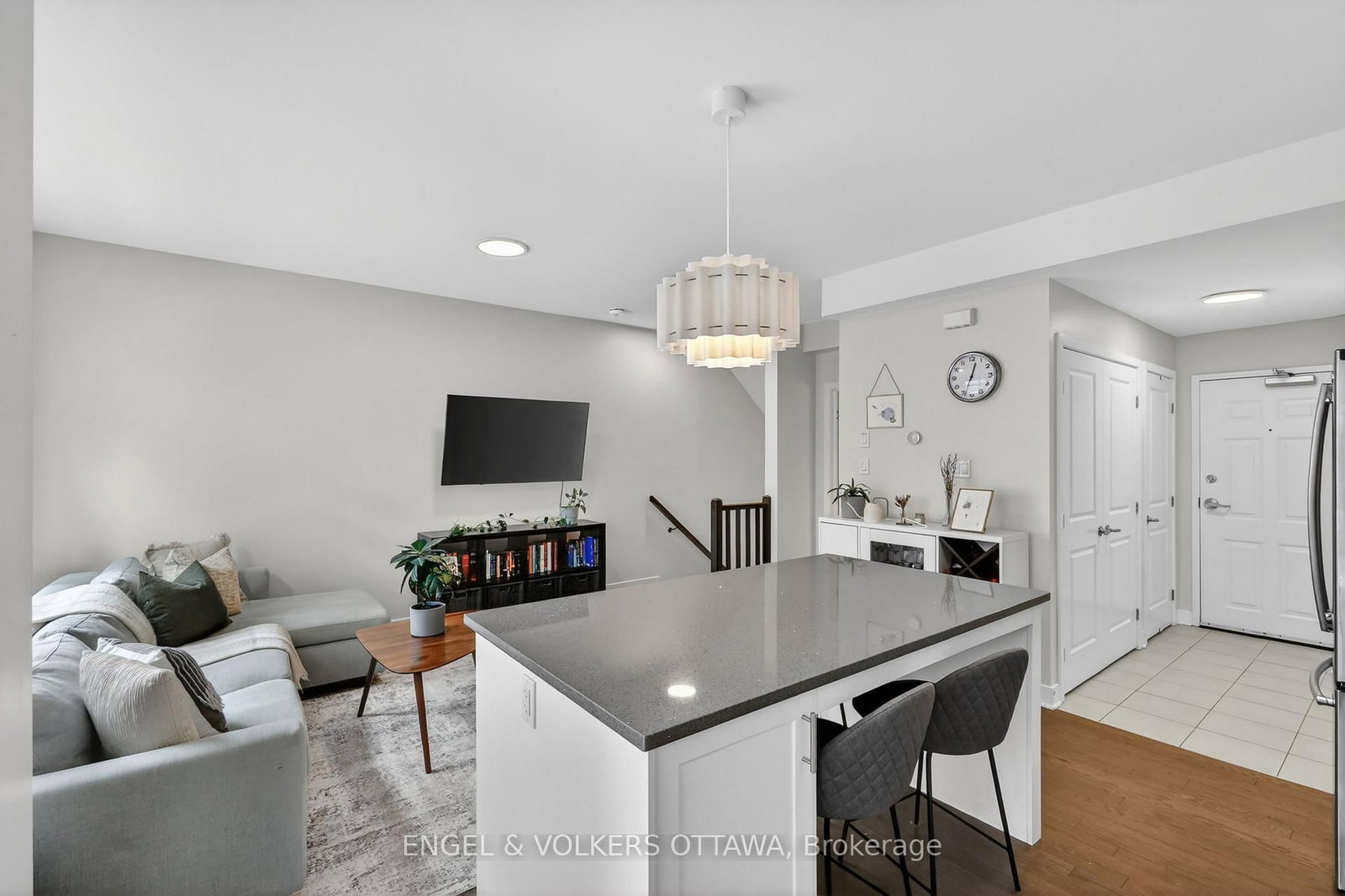 192 Forward Avenue, Unit A - Photo 7