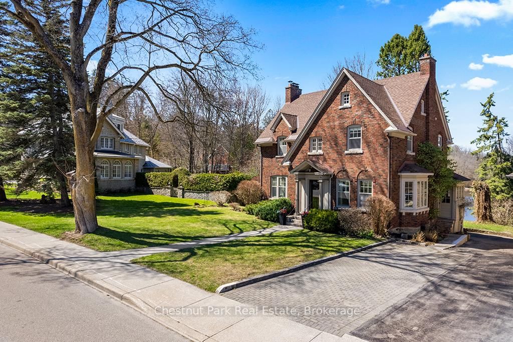 190 4th Street W • Owen Sound, ON photo 1