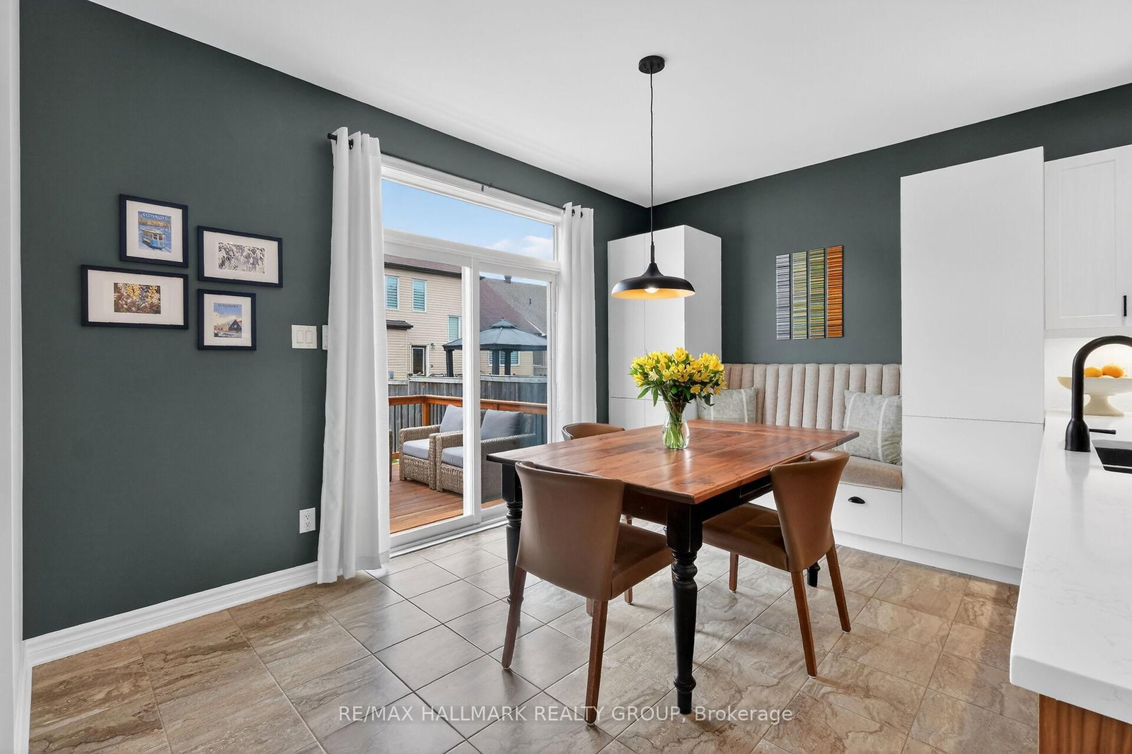 558 Genevriers Street - Photo 11