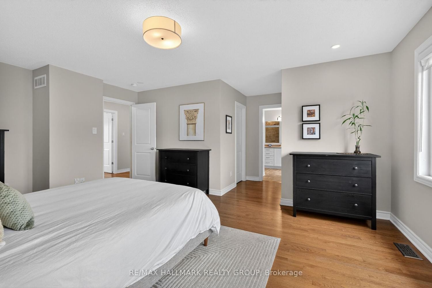 558 Genevriers Street - Photo 17