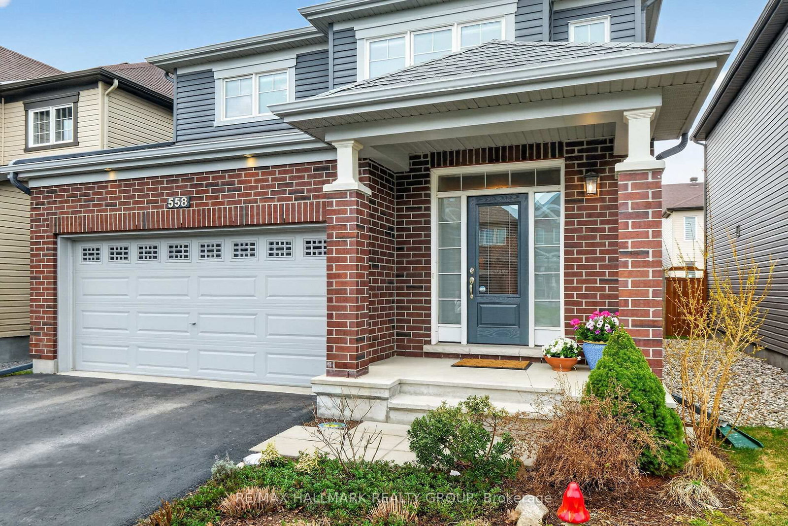 558 Genevriers Street - Photo 2