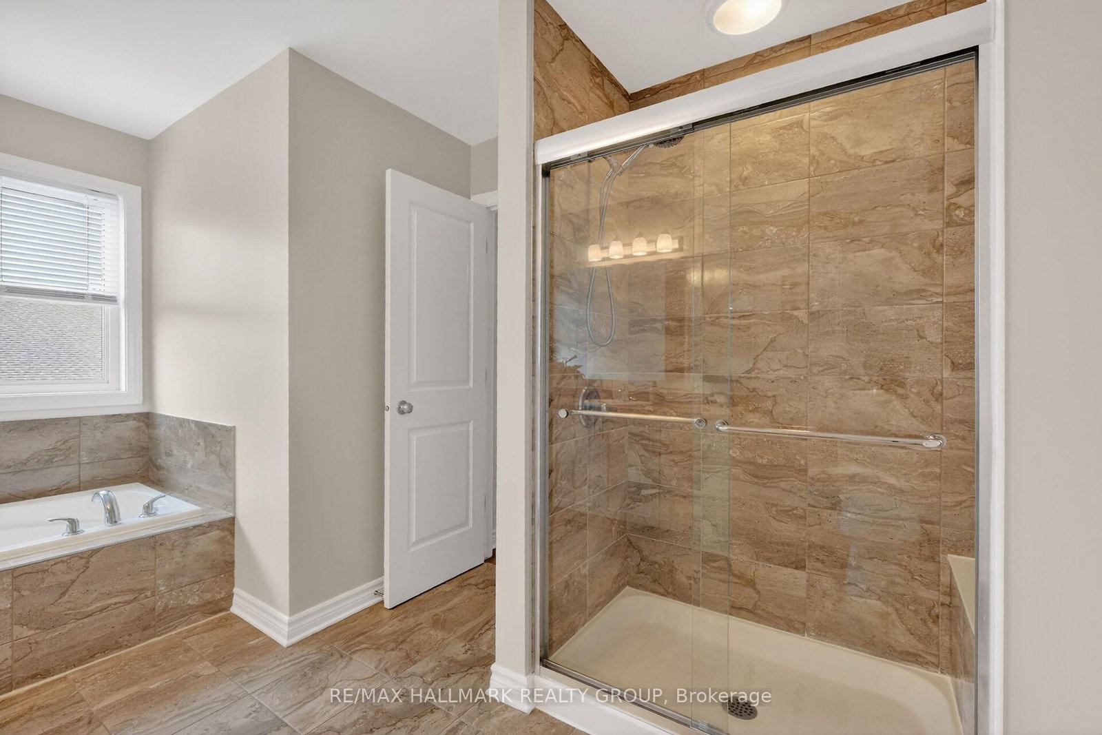 558 Genevriers Street - Photo 20