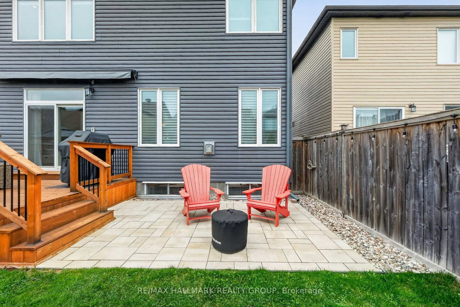 558 Genevriers Street - Photo 32