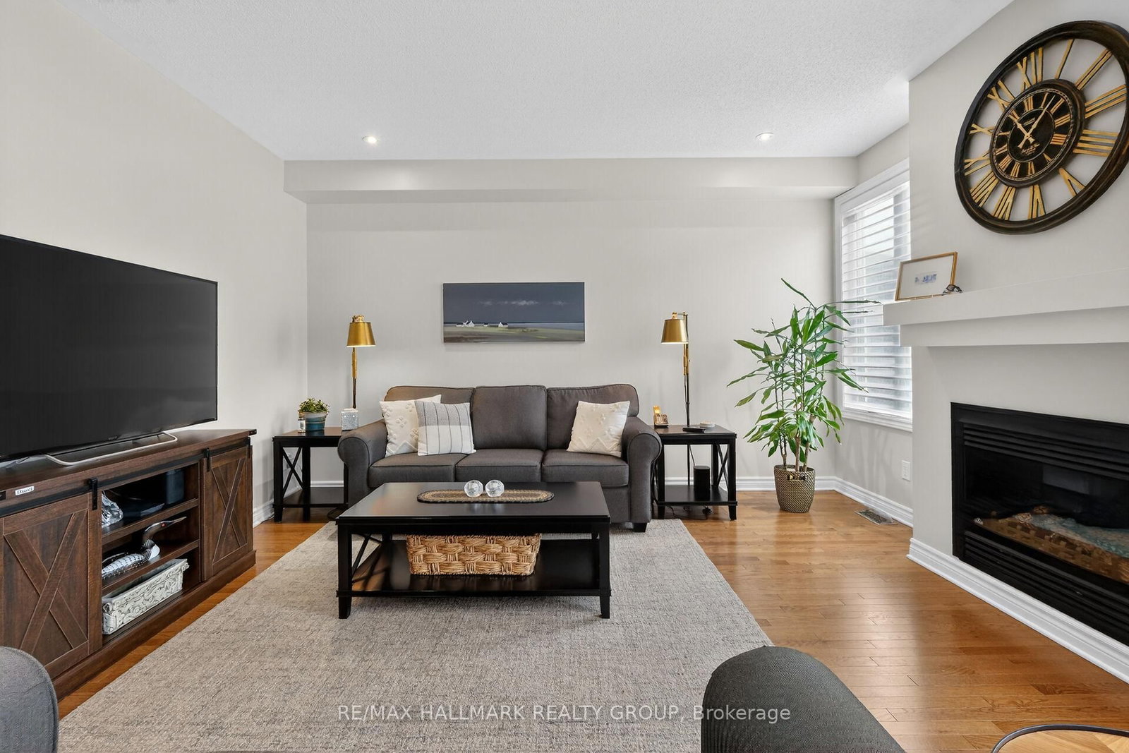 558 Genevriers Street - Photo 5