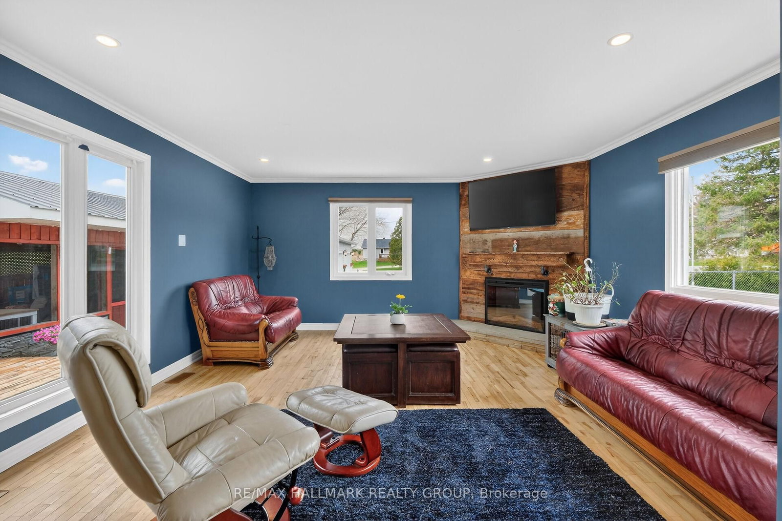 Listing Image 7