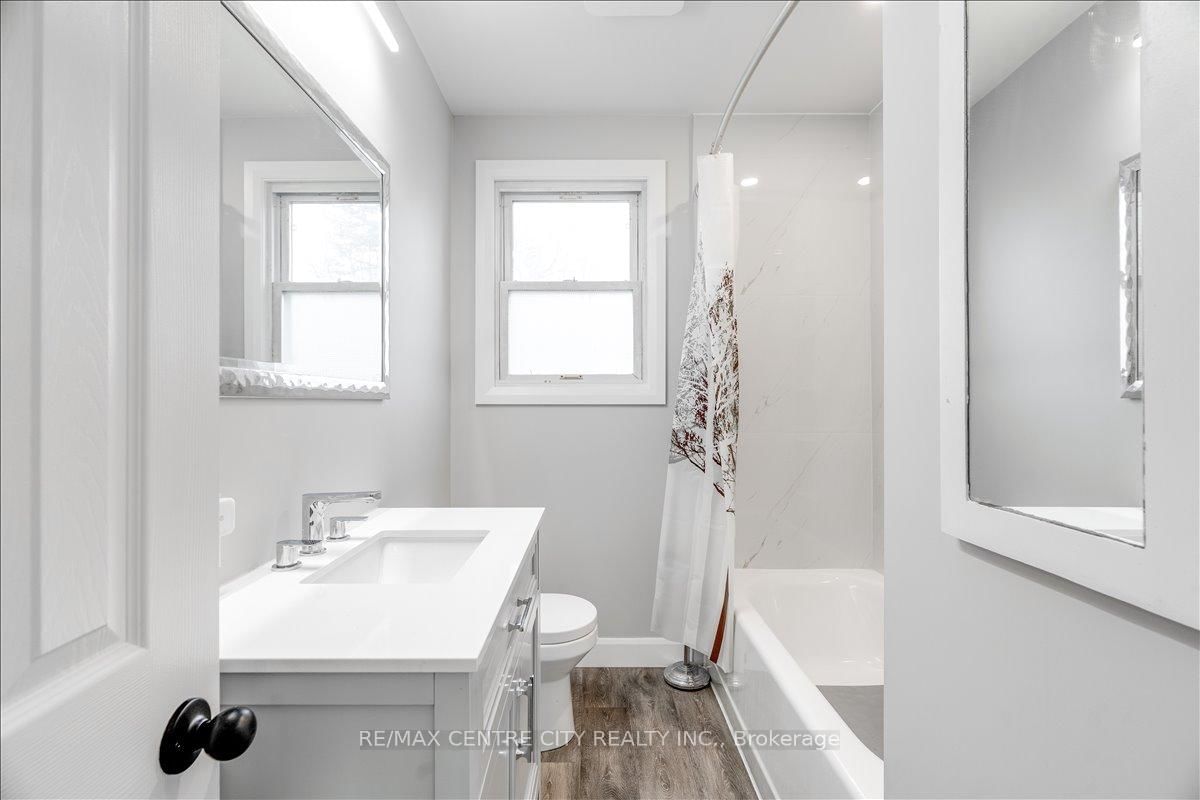 549 Victoria Street - Photo 13