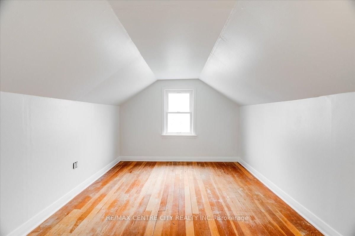549 Victoria Street - Photo 20