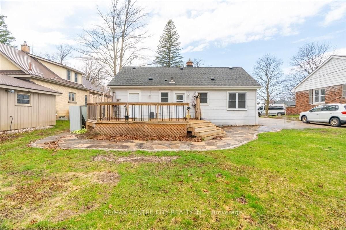 549 Victoria Street - Photo 24