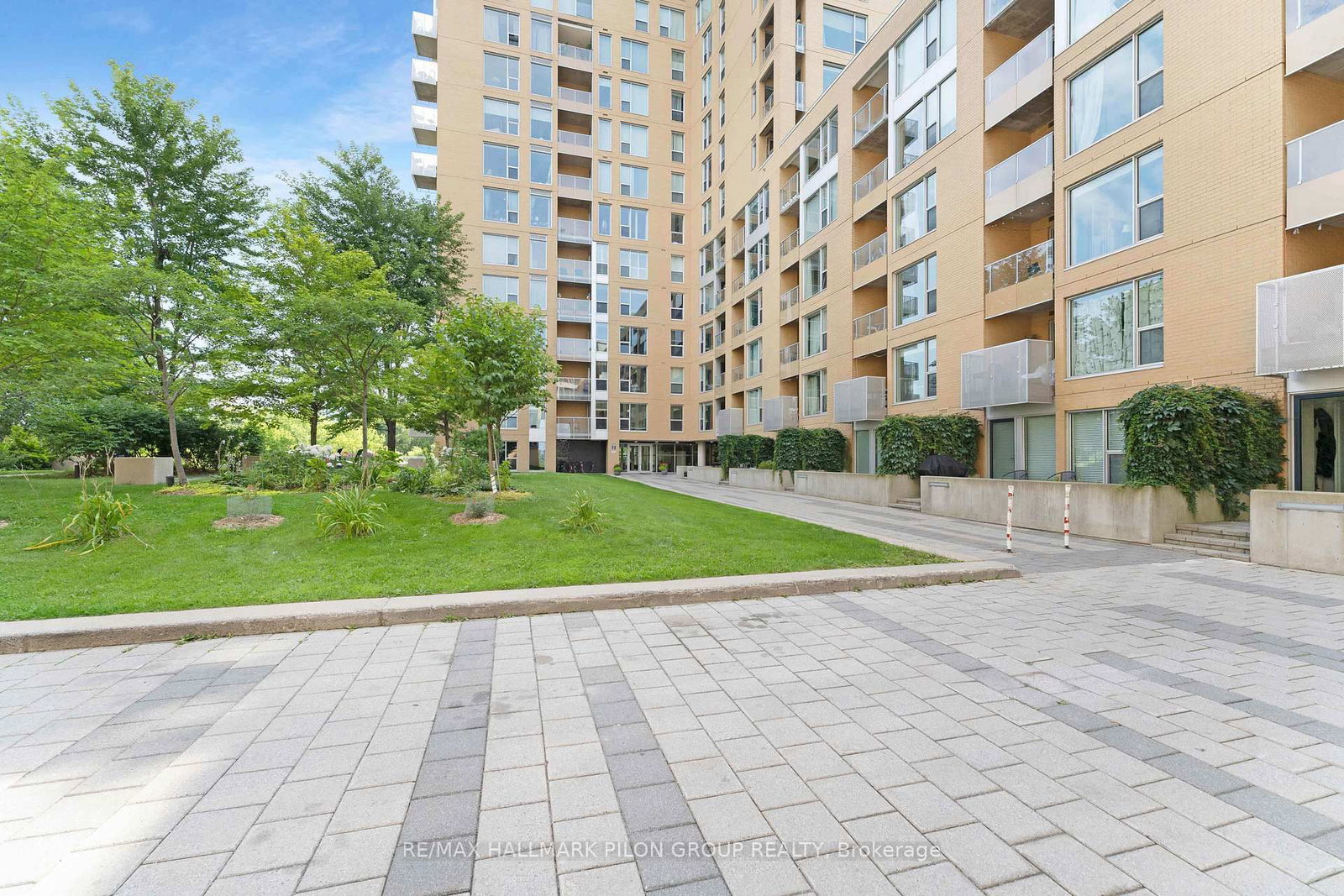 250 Lett Street, Unit 905 - Photo 21