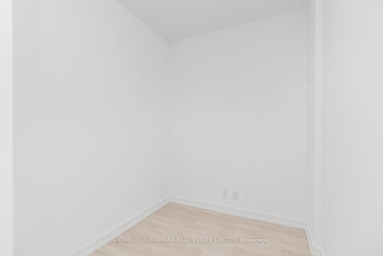 75 James Street S, Unit 2016 - Photo 18
