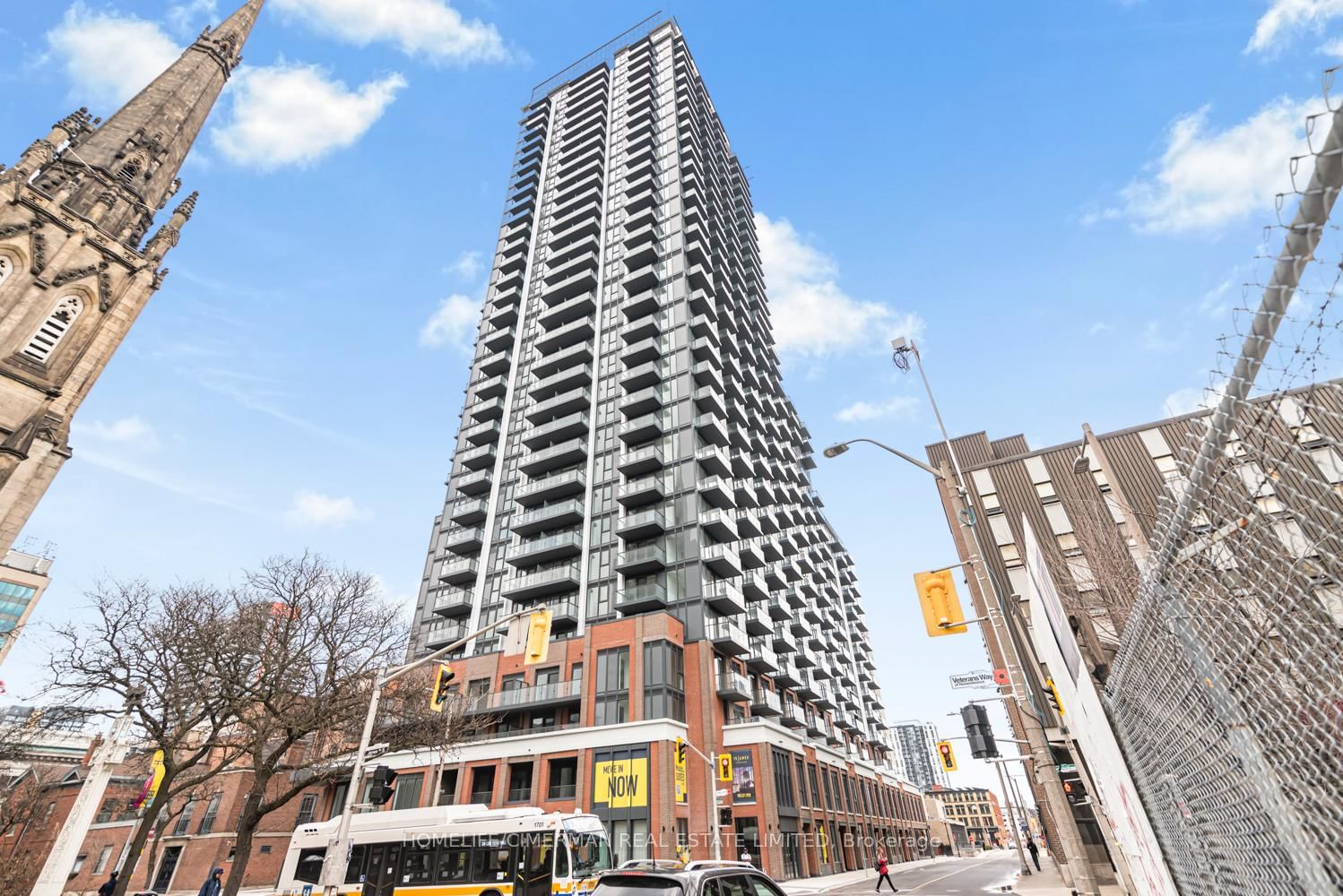 75 James Street S, Unit 2016 - Photo 2
