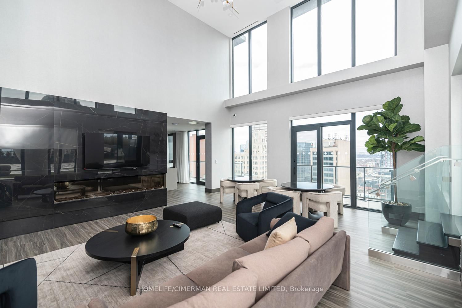 75 James Street S, Unit 2016 - Photo 33