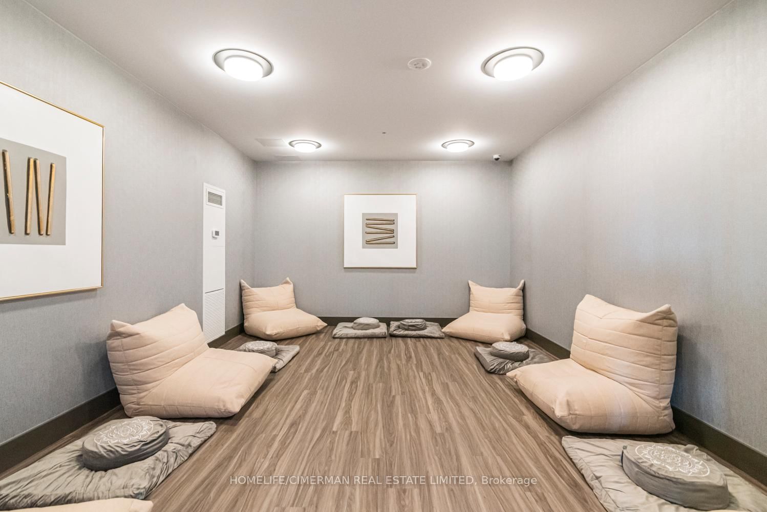 75 James Street S, Unit 2016 - Photo 46