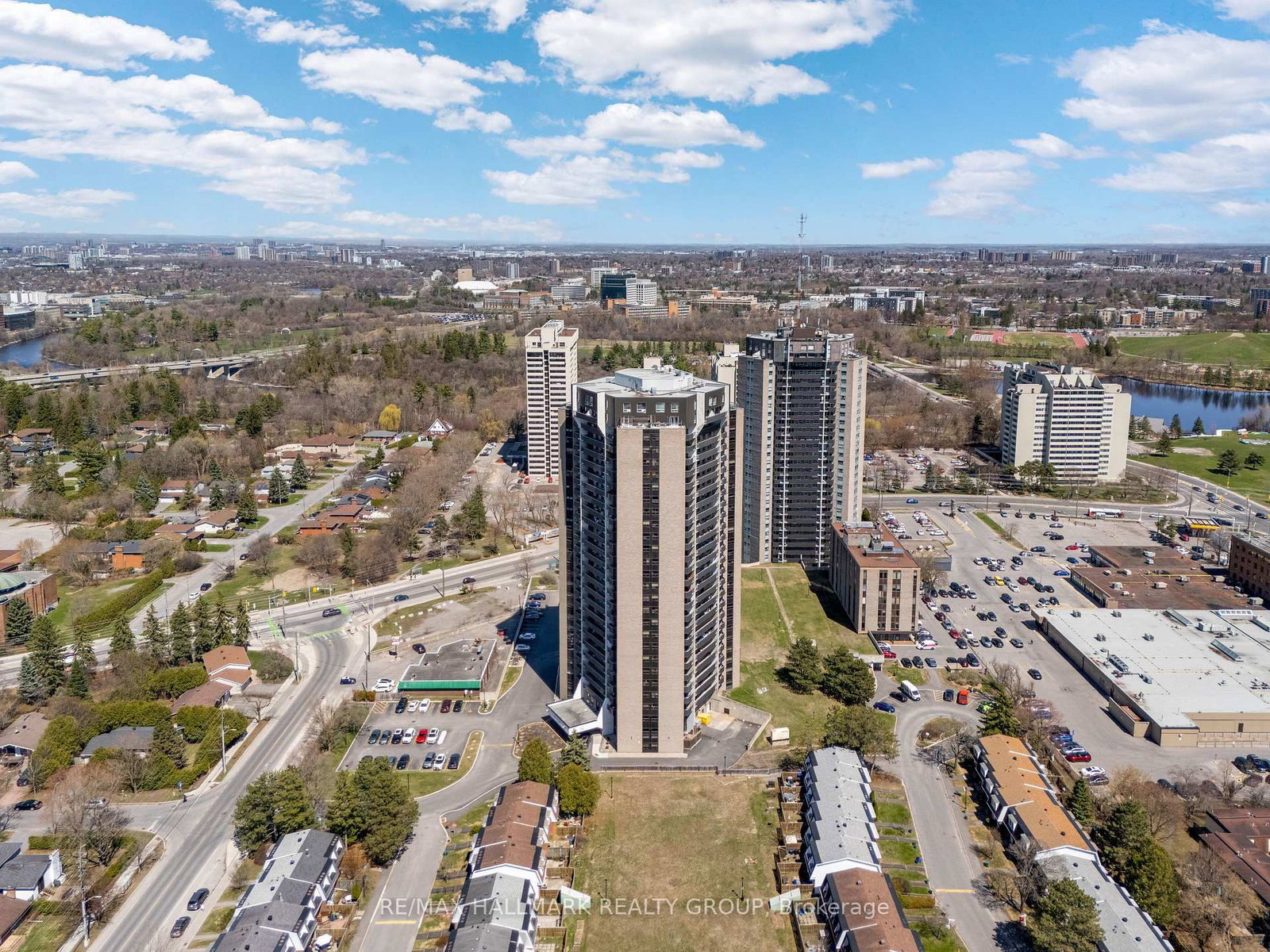 900 Dynes Road • #407 • Ottawa, ON photo 3