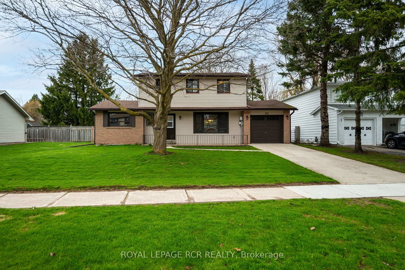 home for sale on 418 Pineview Gdns
