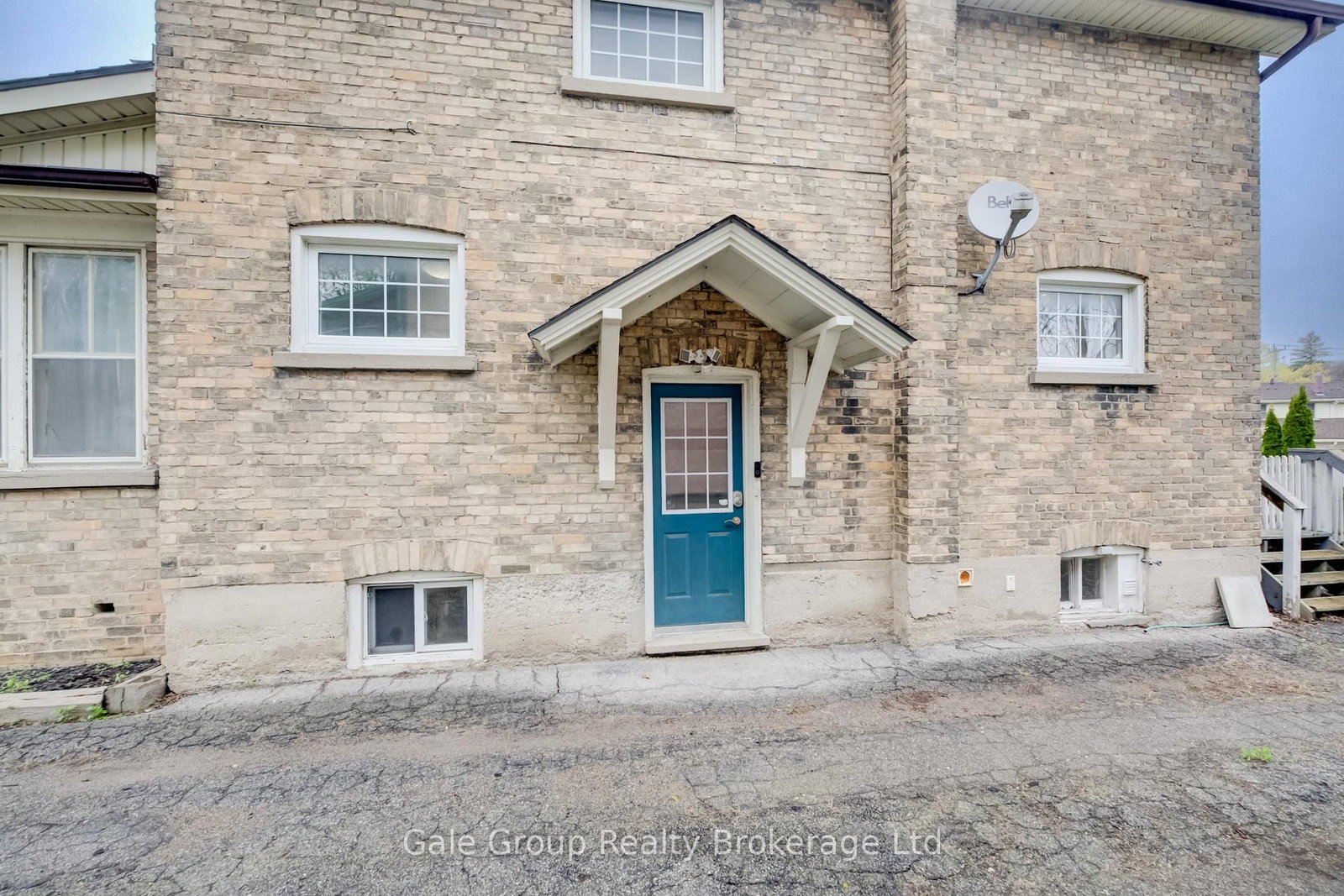 Listing Image 4