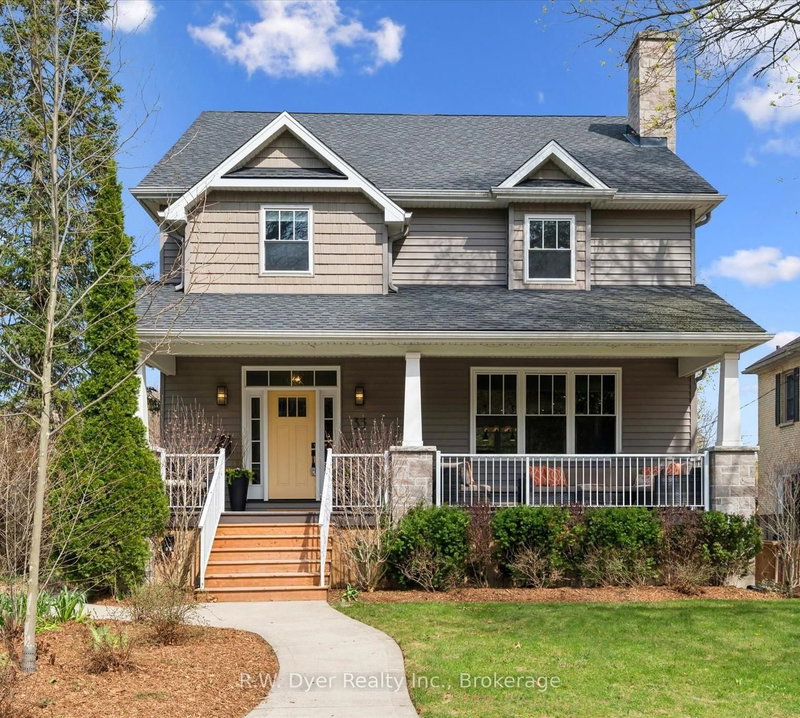 home for sale on 33 Aberdeen Road N