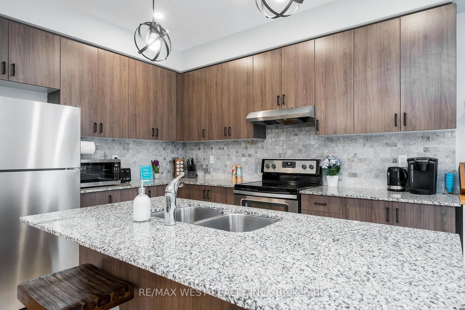 171 snowbridge Way, Unit 37 - Photo 13