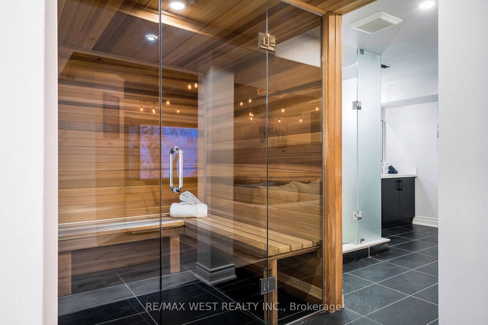 171 snowbridge Way, Unit 37 - Photo 41