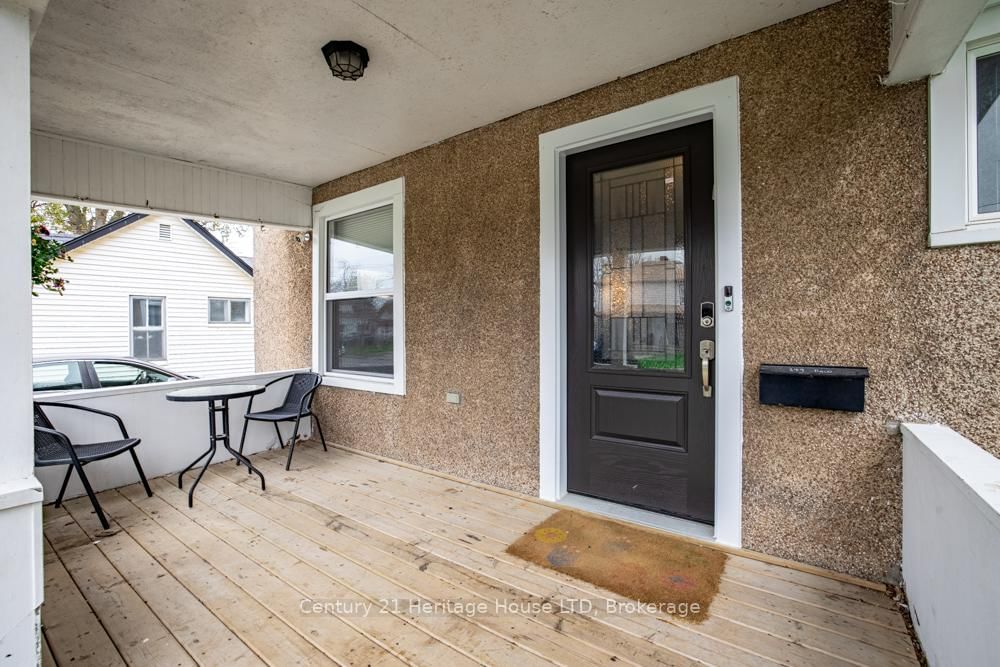 Listing Image 3