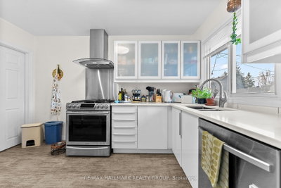1318 Avenue Q • Ottawa, ON photo 8